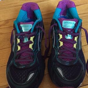 Brooks ghost running sneakers